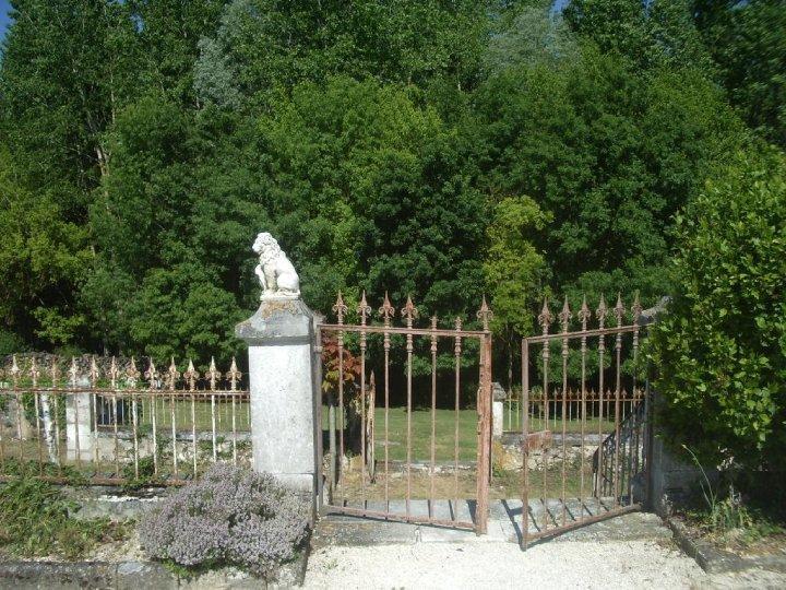 查昂河畔栋皮埃尔 Chateau Sainte Marie酒店 外观 照片